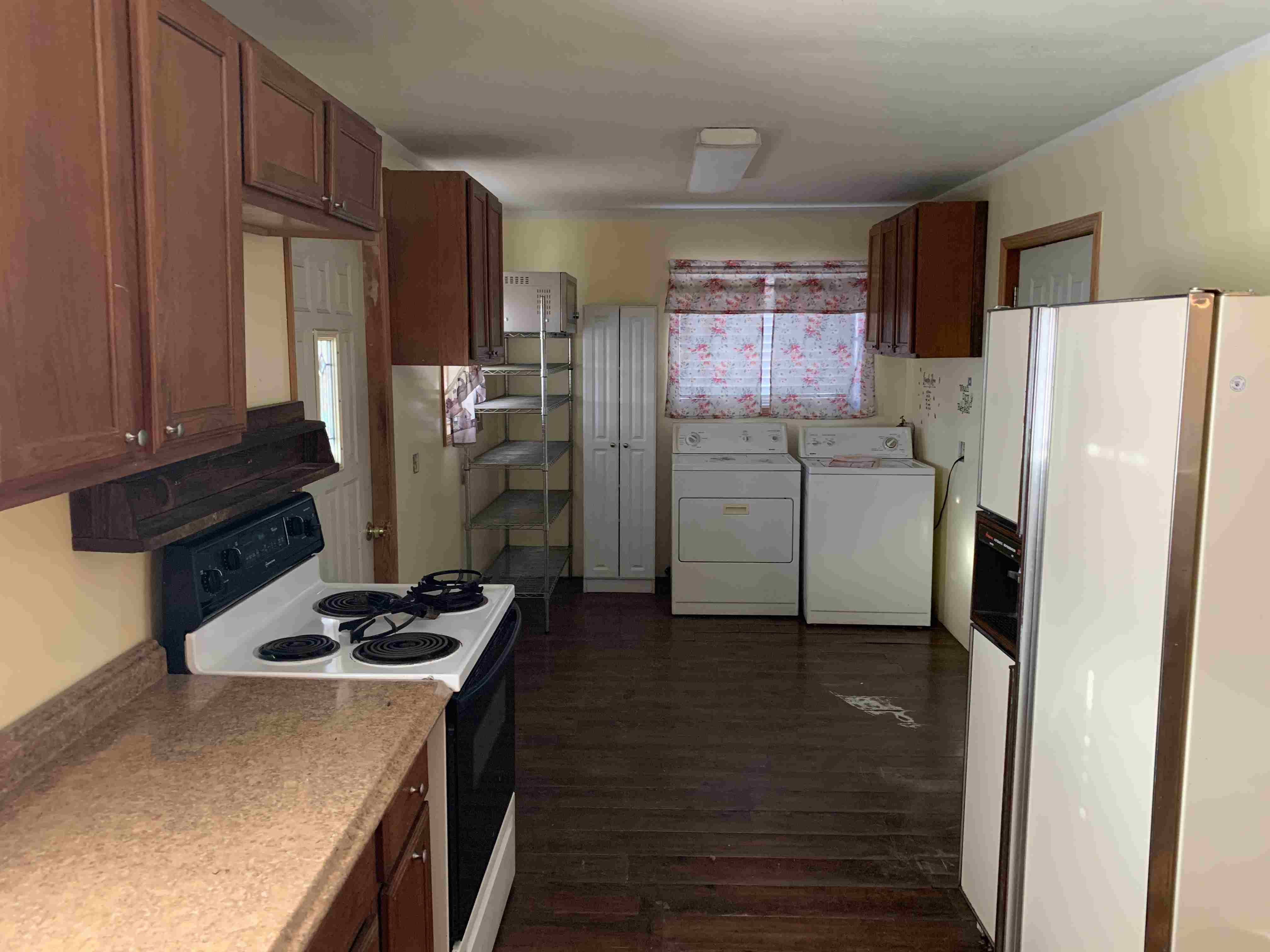 After cleanout - Historic Route 66 building completely cleared - Photo 3